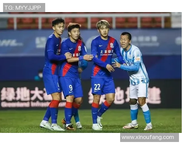 武汉足球队强势领跑联赛积分榜以61分稳居第一位置